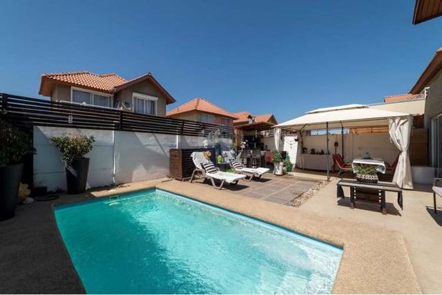 Casa 4d, quincho y piscina valle grande