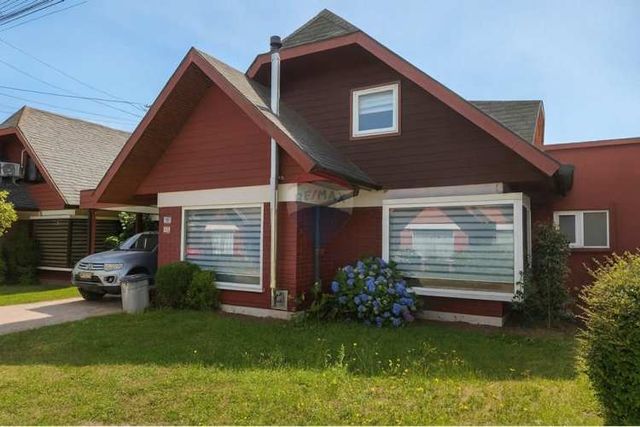 Se vende hermosa y moderna casa en temuco"