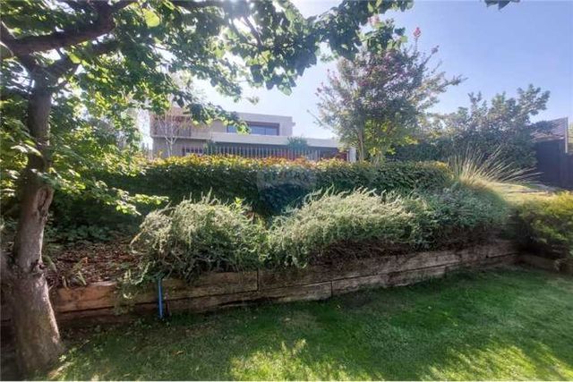 Los bosques 7 dorm 6 baños renovada