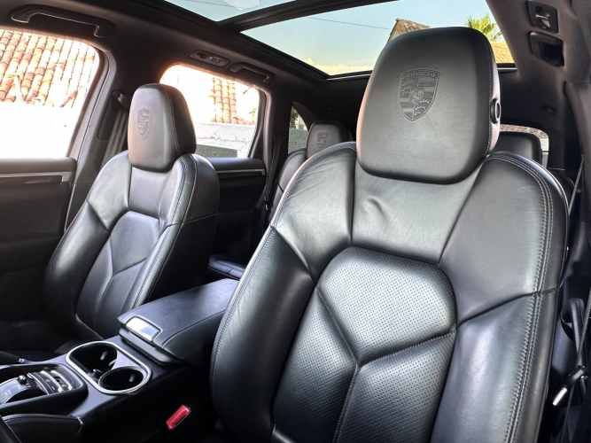 PORSCHE CAYENNE 3.6 PLATINUM EDITION  2018