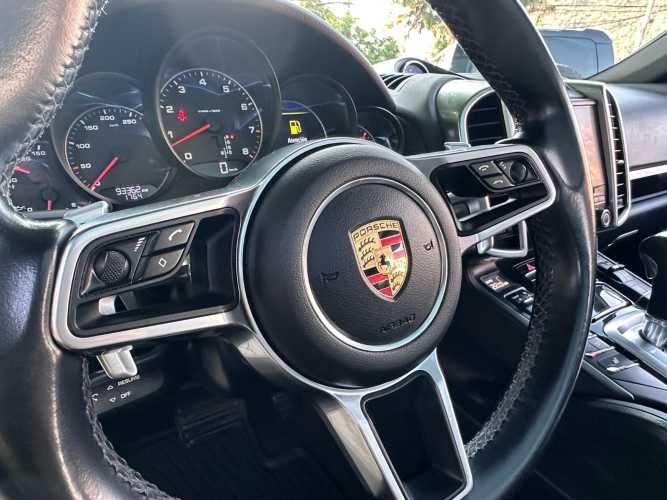 PORSCHE CAYENNE 3.6 PLATINUM EDITION  2018
