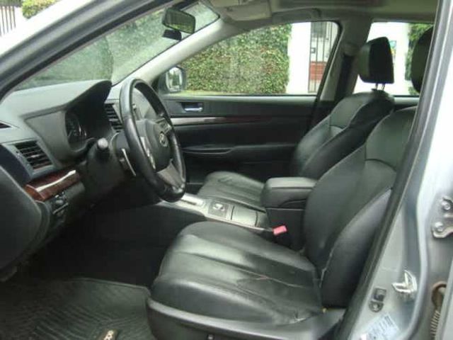 SUBARU OUTBACK AWD 3.6R AÑO 2012 FULL EQUIPO