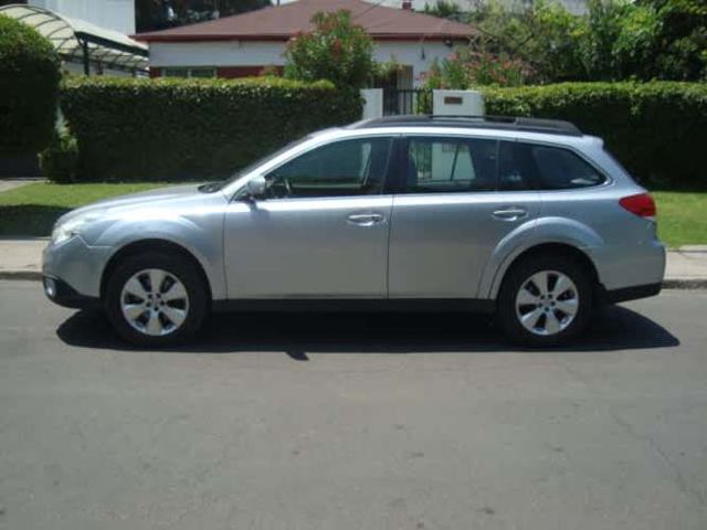SUBARU OUTBACK AWD 3.6R AÑO 2012 FULL EQUIPO