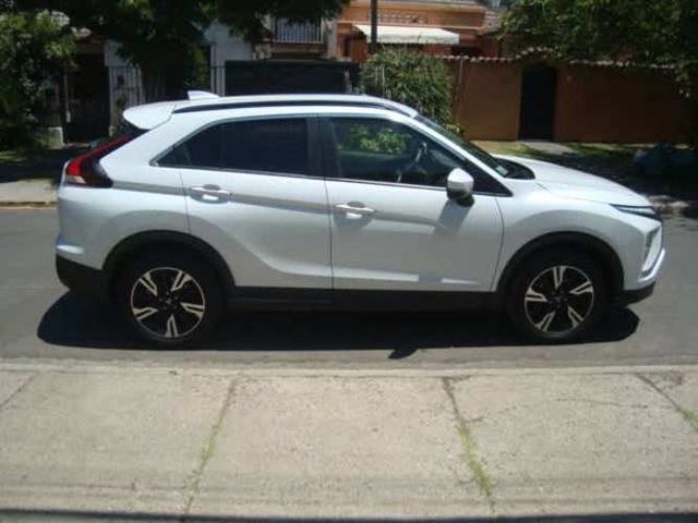 MITSUBISHI ECLIPSE CROSS RX AÑO 2022 FULL EQUIPO