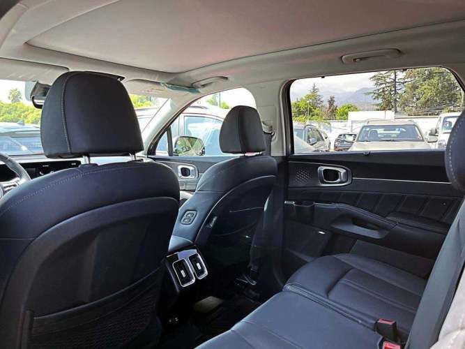 KIA SORENTO 2025