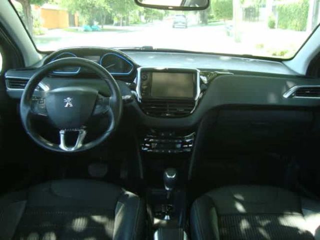 PEUGEOT 2008 AUT AÑO 2016 FULL EQUIPO