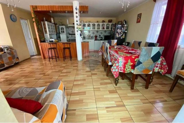 Amplia casa familiar en la comuna de peñalolén