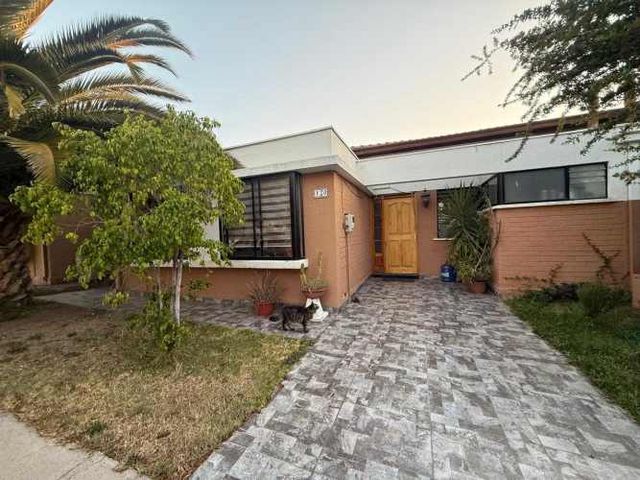 Venta de Casa en Ciudad Satélite Maipú (135198)