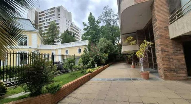 DEPARTAMENTO Embajada de Japón