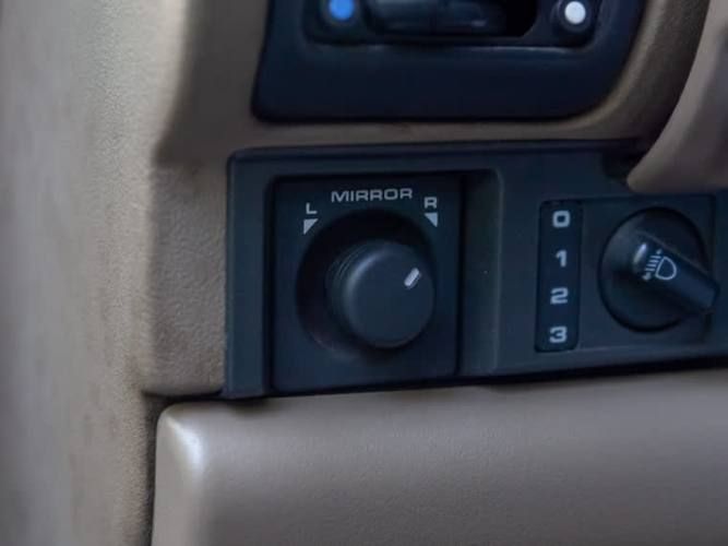 Land Rover Discovery 3.9 V8 1999