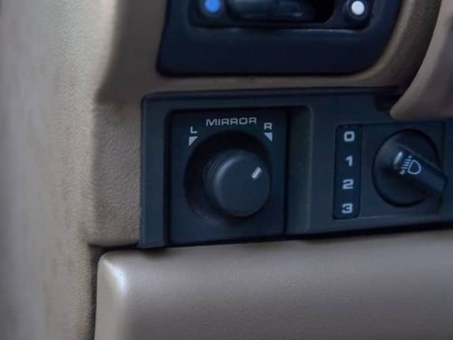 Land Rover Discovery 3.9 V8 1999