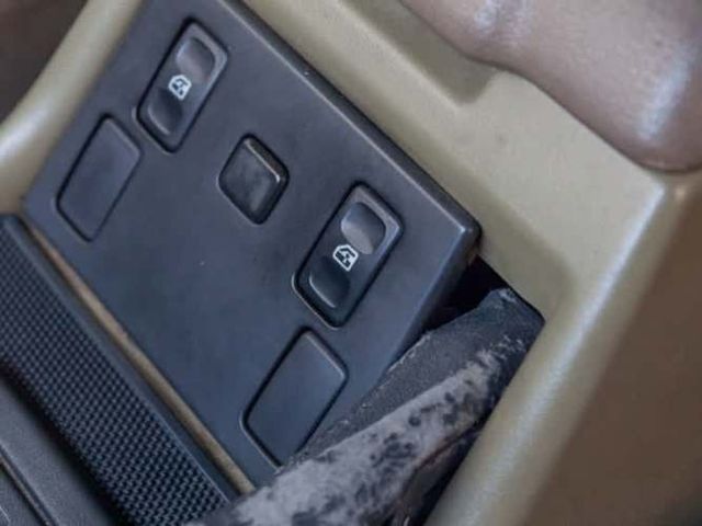 Land Rover Discovery 3.9 V8 1999