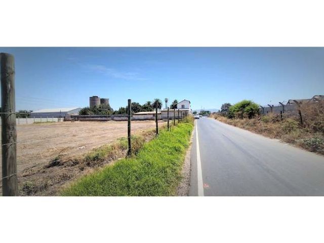 Arriendo de sitio de 3.000 m2, en San Pedro, Quillota.