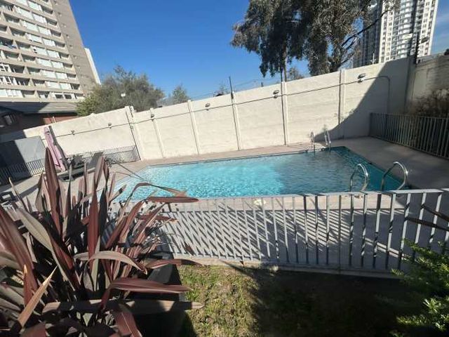 ARRIENDO DEPTO. NUEVO DE 1D1B JOSE URETA A PASOS DE METRO LO OVALLE