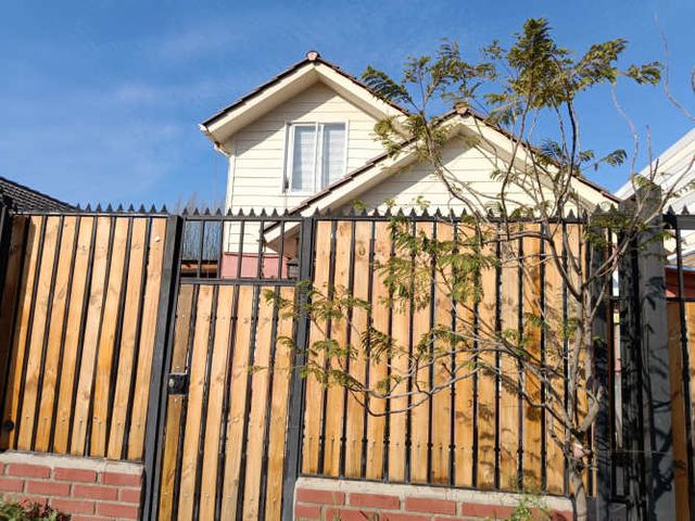 Venta de Propiedad ubicada en Los Hibiscos Oriente, Comuna de Lampa