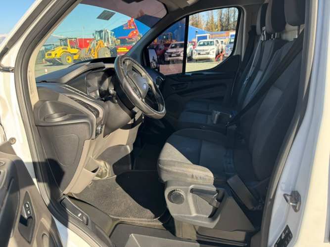 FURGON Marca FORD Modelo TRANSINT CUSTON 2.2 Año 2021