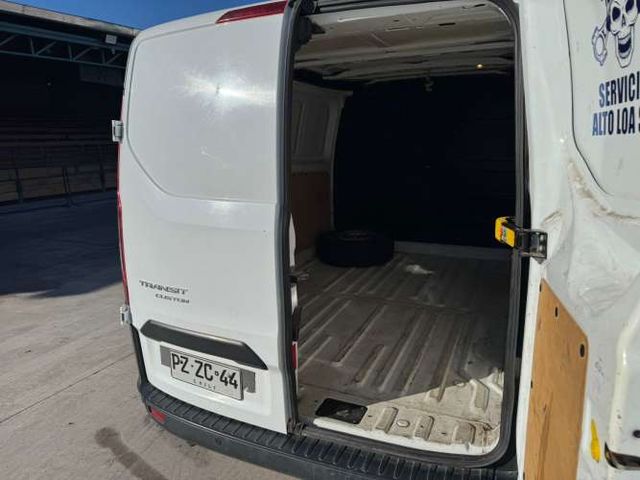 FURGON Marca FORD Modelo TRANSINT CUSTON 2.2 Año 2021