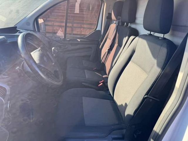 FURGON Marca FORD Modelo TRANSIT CUSTOM 2.2 Año 2021