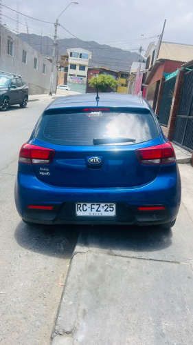 SE VENDE AUTO