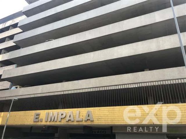 ESTACIONAMIENTO Miraflores / Merced