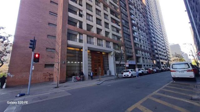 VENTA LUMINOSO DEPARTAMENTO EN BARRIO CIVICO SANTIAGO