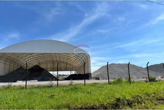 Últimos lotes en parque industrial en oferta