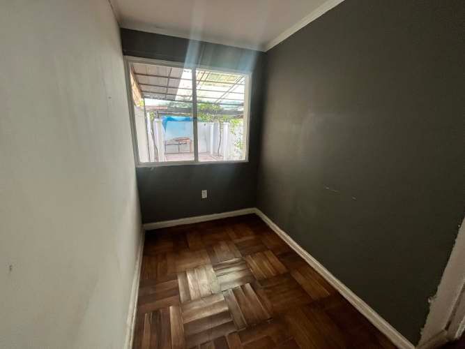 VENTA CASA  INDEPENDENCIA  EXCELENTE CONECTIVIDAD