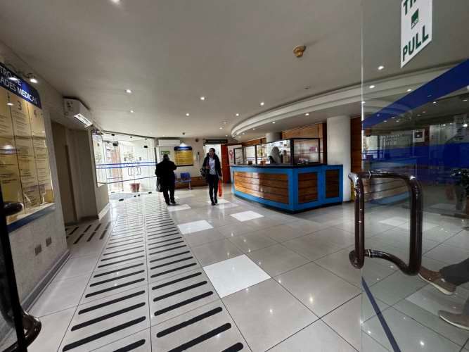 SE VENDE CONSULTA MEDICA EN EDIFICIO DINAMARCA