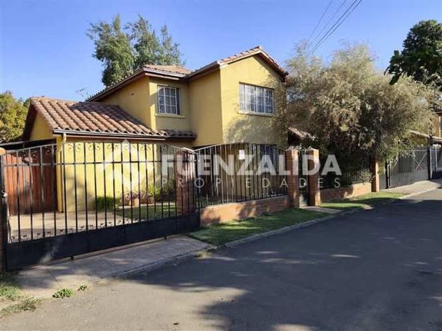 CASA Avda. San Juan/ Santa Teresita/ Barrio Santa Rosa de Machalí