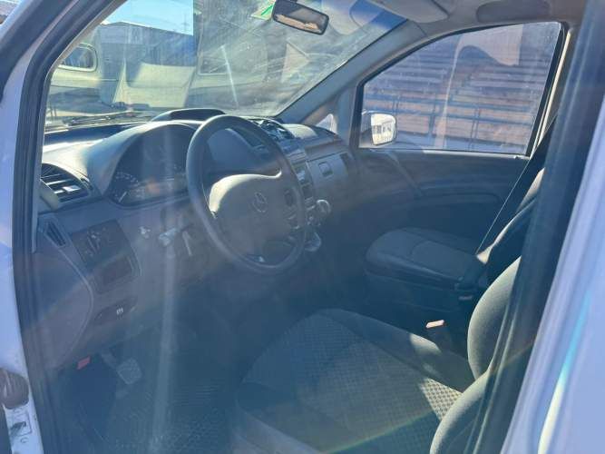 FURGON Marca MERCEDES BENZ Modelo VITO 113 CDI Año 2013