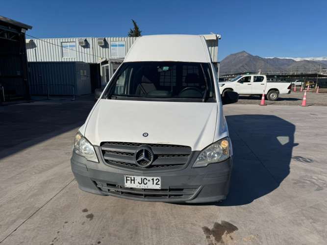 FURGON Marca MERCEDES BENZ Modelo VITO 113 CDI Año 2013