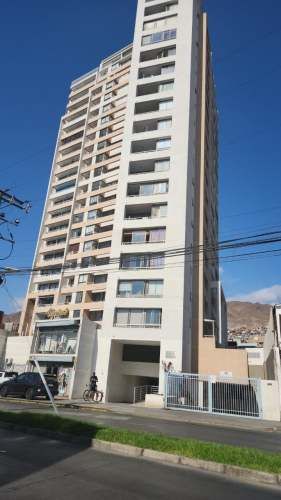 Arriendo departamento a pasos de hospital antiguo