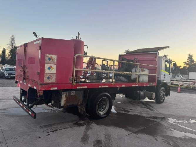 CAMION DE SERVICIOS PLUMA , COMPRESOR Y LUBRICADOR Marca VOLKSWAGEN Modelo CONSTELLATION 17.280 DC Año 2020