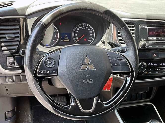 MITSUBISHI OUTLANDER 2018