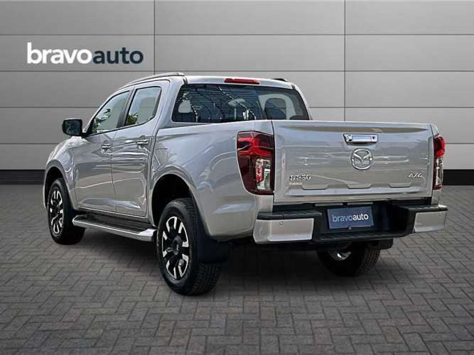 MAZDA BT-50 2025