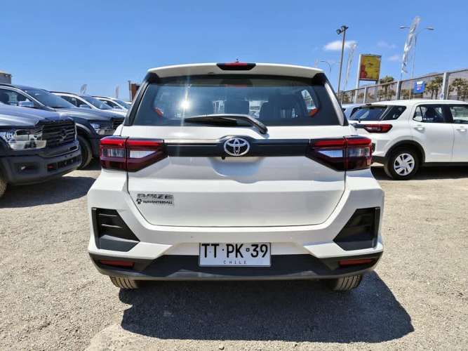 TOYOTA RAIZE 2025