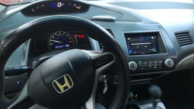 Honda Civic 1.8 LX 2010