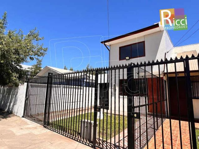 Excelente casa Pob. Valentín Letelier