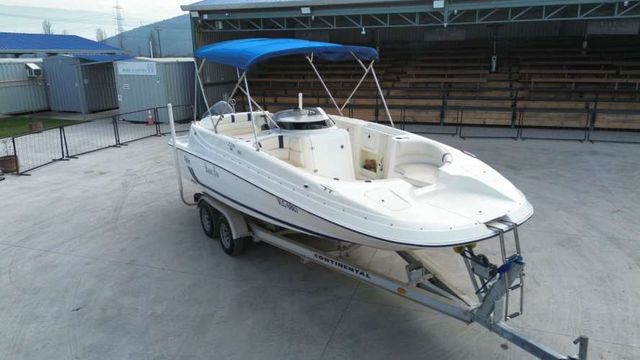 LANCHA DEPORTIVA DE BAHIA DANNER BEER FABRICADA EN EEUU AÑO 2001