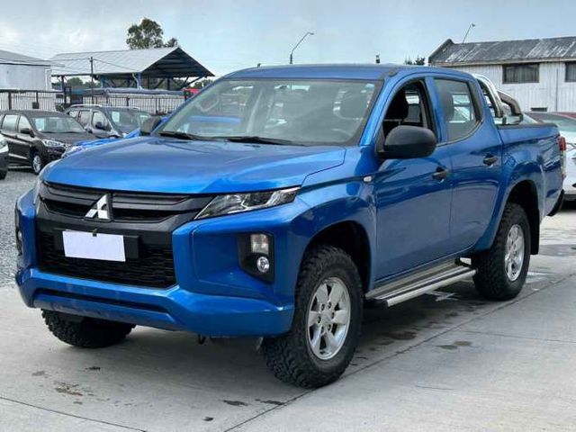 Mitsubishi L200 2023 New L-200 Work 2.4 Cr Wf Mec 4x2 Td E5 C/crucero