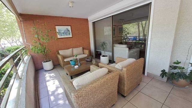 Departamento en Parque Bicentenario. (135497)