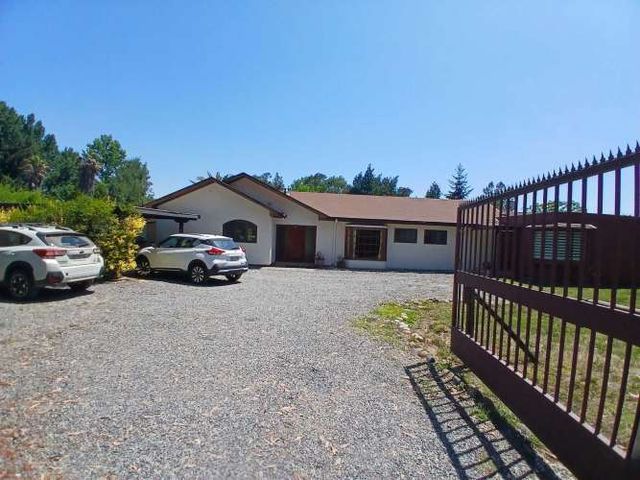 Moderna Vivienda con Excelente Conectividad (135531)