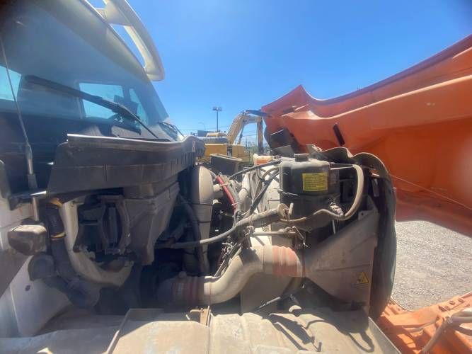 CAMION PLANO Marca INTERNATIONAL Modelo 7600 Año 2019