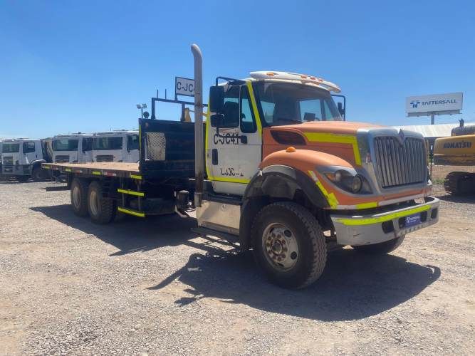 CAMION PLANO Marca INTERNATIONAL Modelo 7600 Año 2019