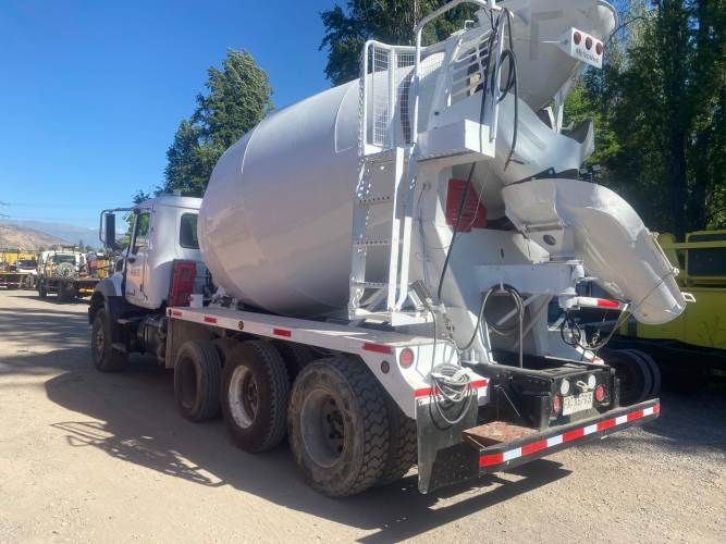 CAMION MIXER Marca MACK Modelo GU813E Año 2013