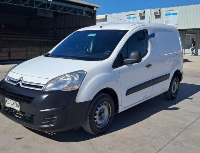 FURGON MARCA CITROEN MODELO BERLINGO 1.6 AÑO 2018