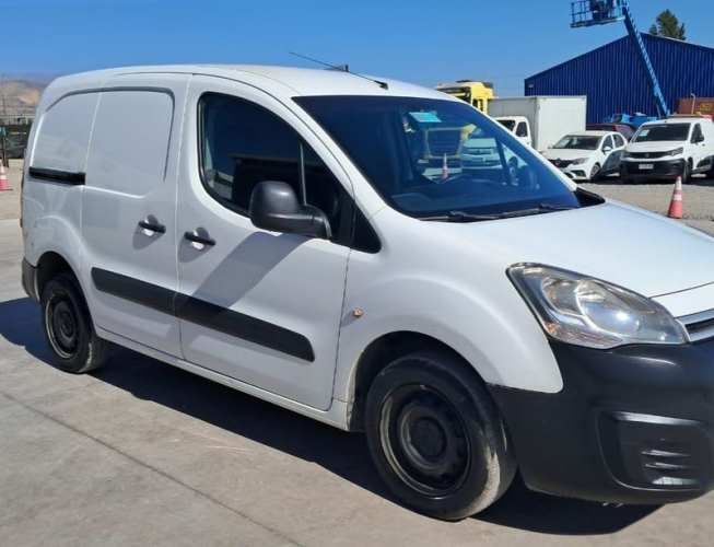 FURGON MARCA CITROEN MODELO BERLINGO 1.6 AÑO 2018