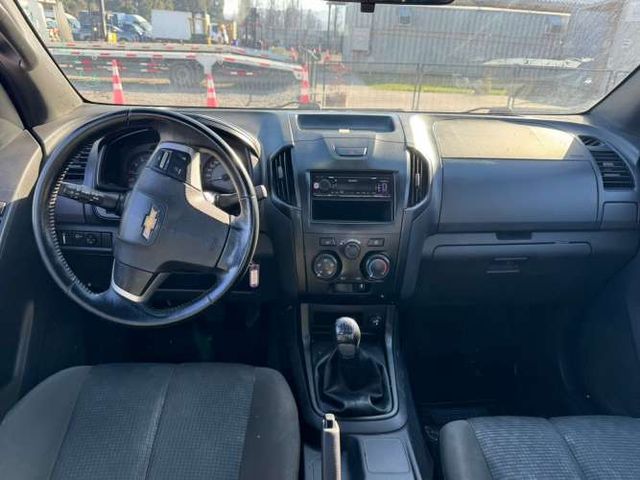 CAMIONETA MARCA CHEVROLET MODELO D MAX E5 DCAB 2.5 AÑO 2018