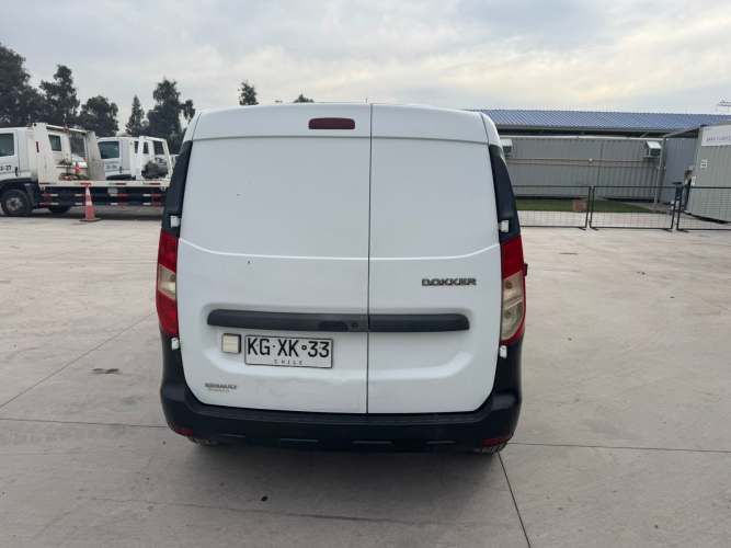 FURGON MARCA RENAULT MODELO DOKKER III 1.6 AÑO 2017
