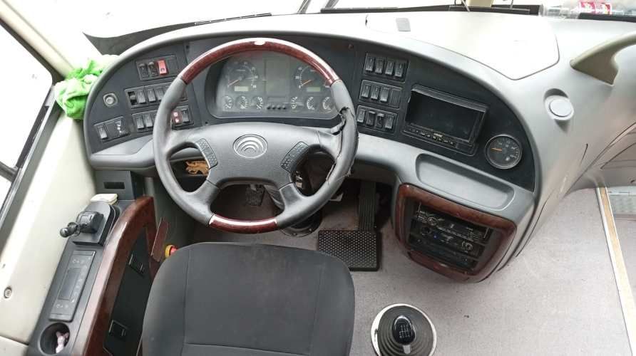 BUS YUTONG 2015 MODELO 6858 DE 33 ASIENTOS